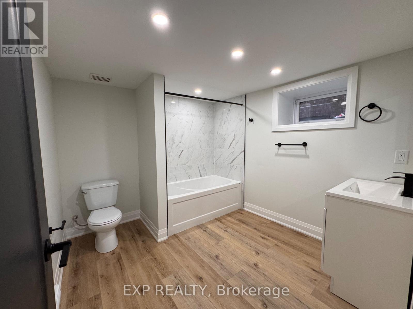 5 - 952 Main Street E, Hamilton, Ontario  L8M 1M8 - Photo 8 - X12728634