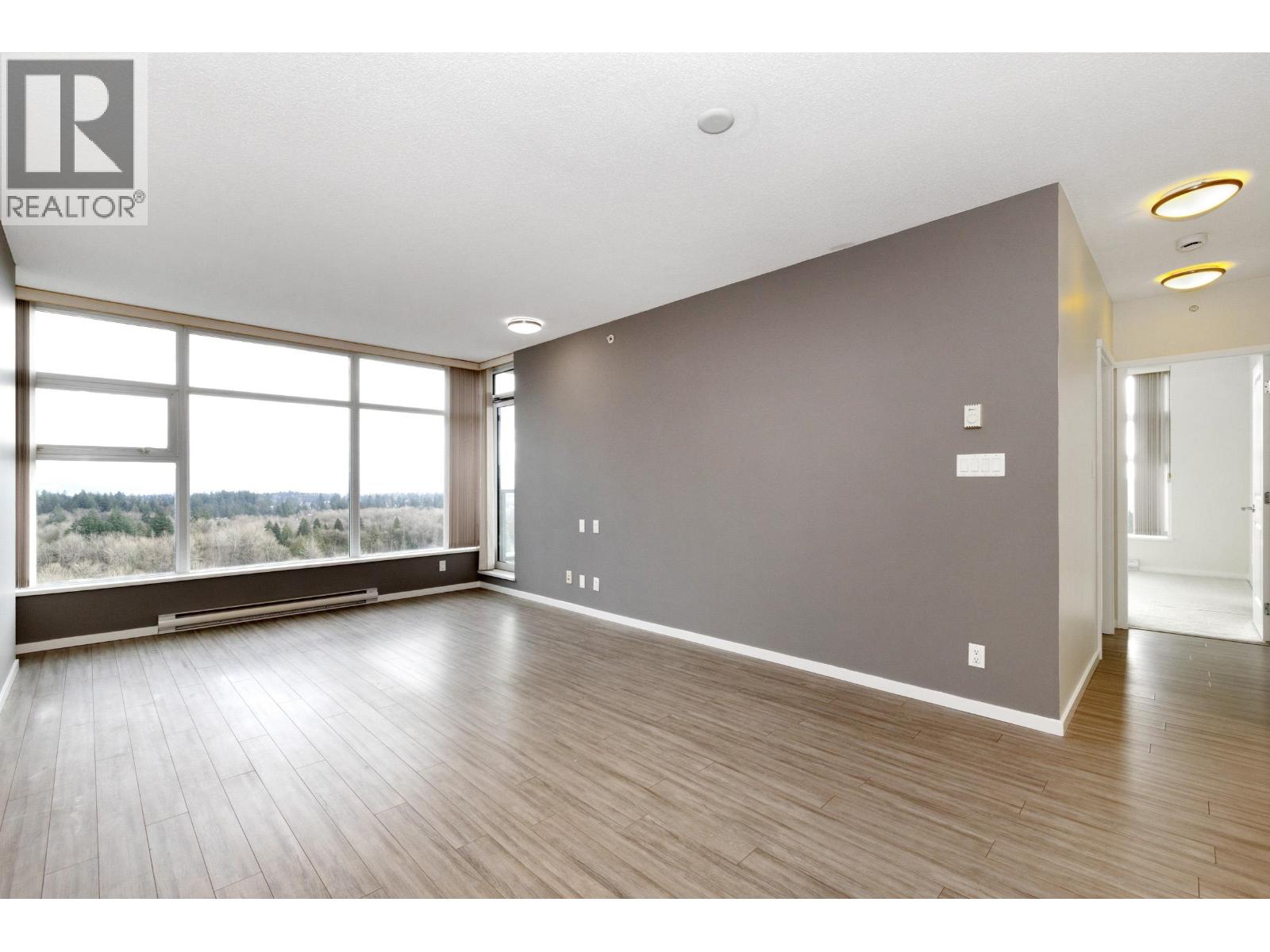 2501 3102 Windsor Gate, Coquitlam, British Columbia  V3B 0J3 - Photo 3 - R3094207