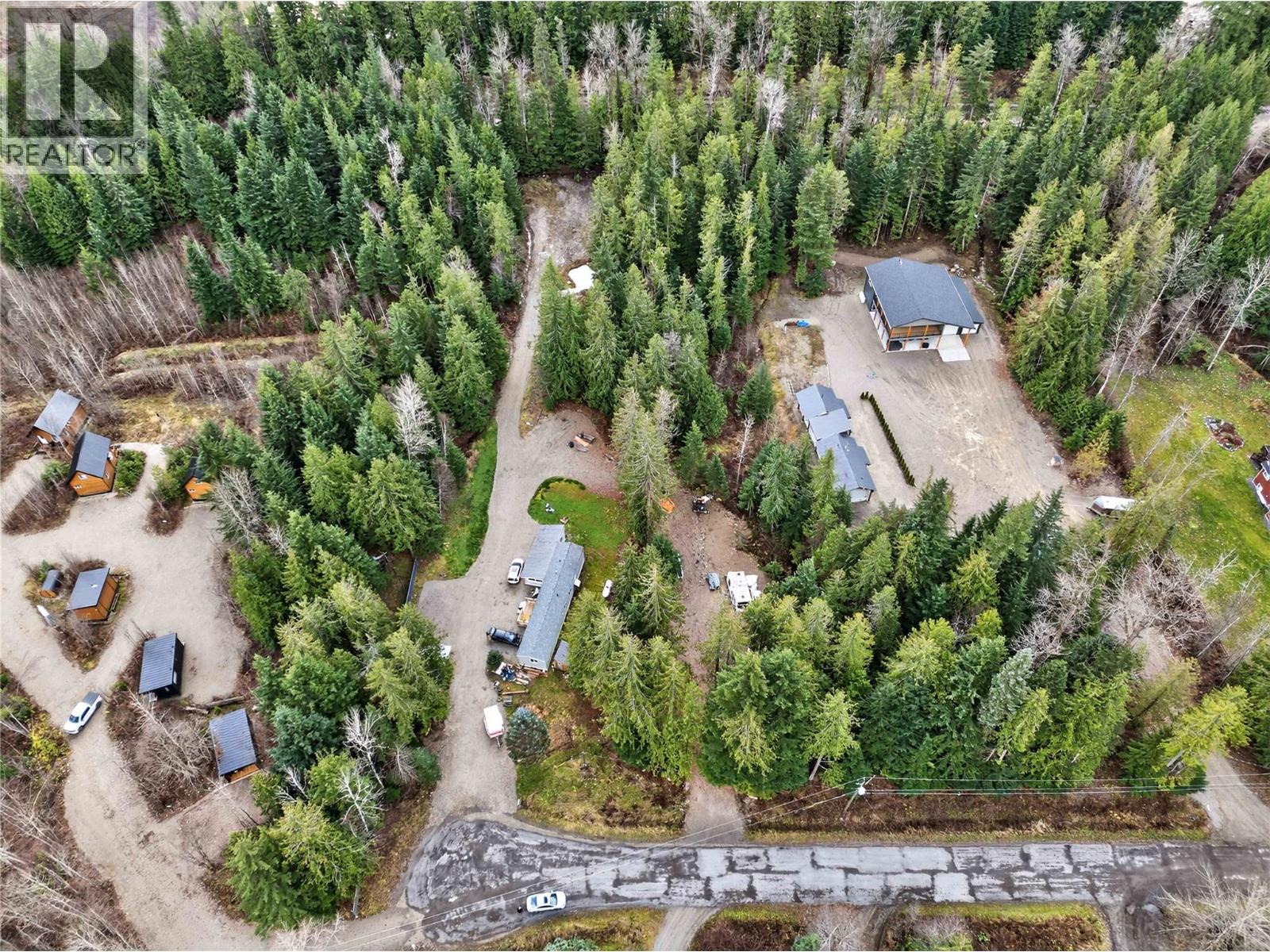 3277 Loschinski Road, Revelstoke, British Columbia  V0E 2S0 - Photo 13 - 10371277