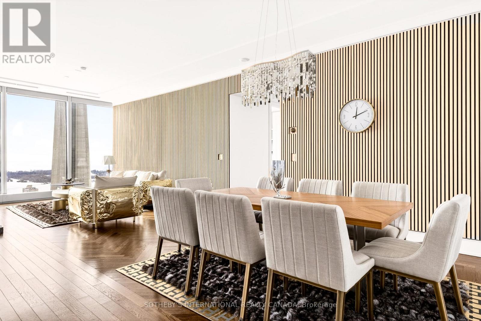 3905 - 183 Wellington Street W, Toronto, Ontario  M5V 0A1 - Photo 1 - C12830948