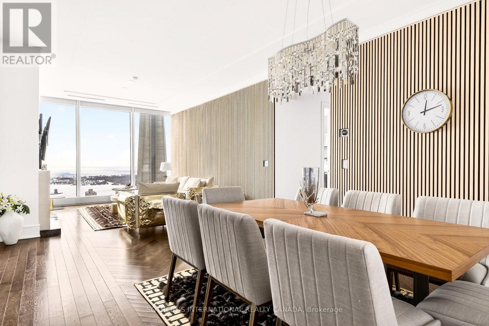 3905 - 183 Wellington Street W, Toronto, Ontario  M5V 0A1 - Photo 2 - C12830948