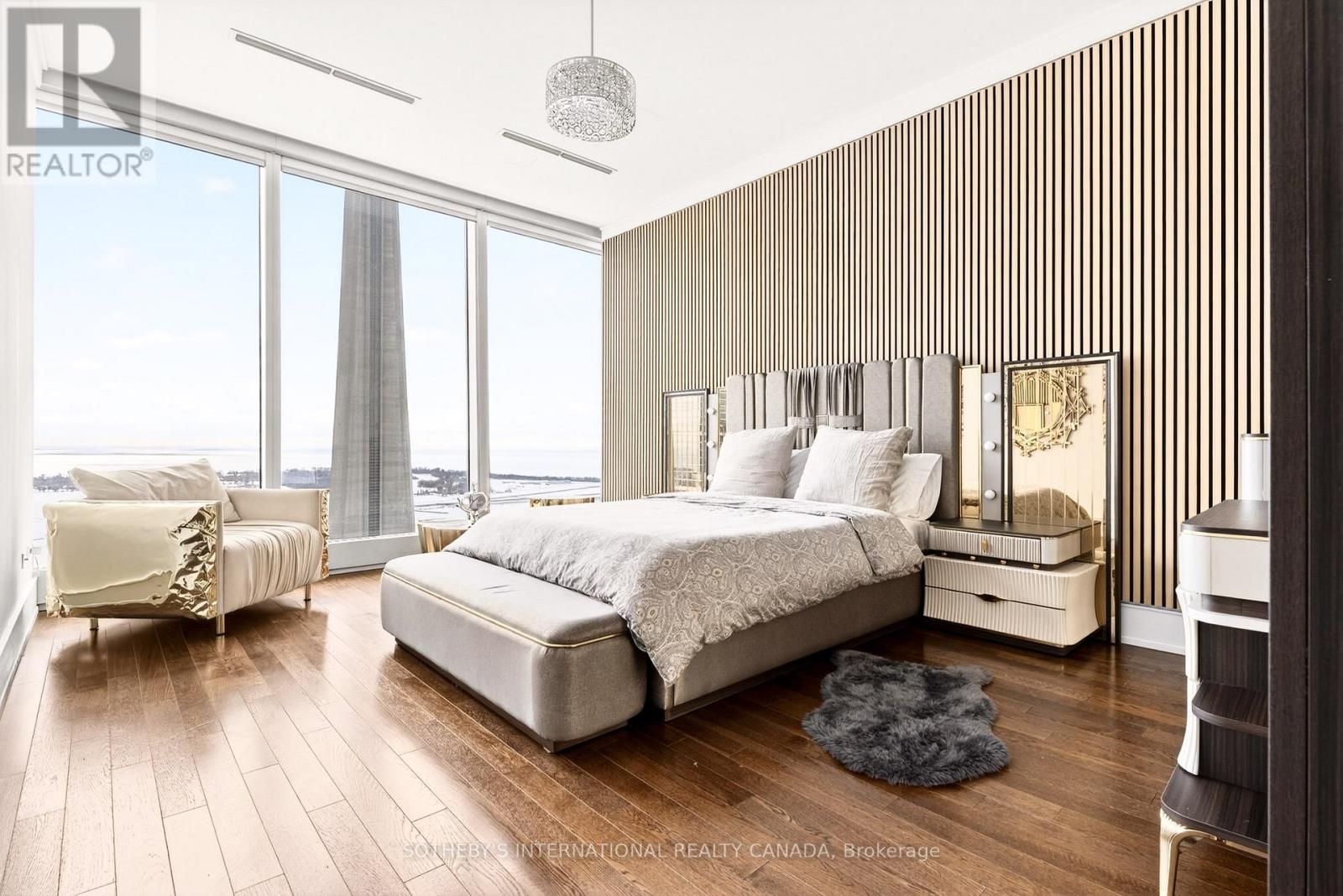 3905 - 183 Wellington Street W, Toronto, Ontario  M5V 0A1 - Photo 24 - C12830948