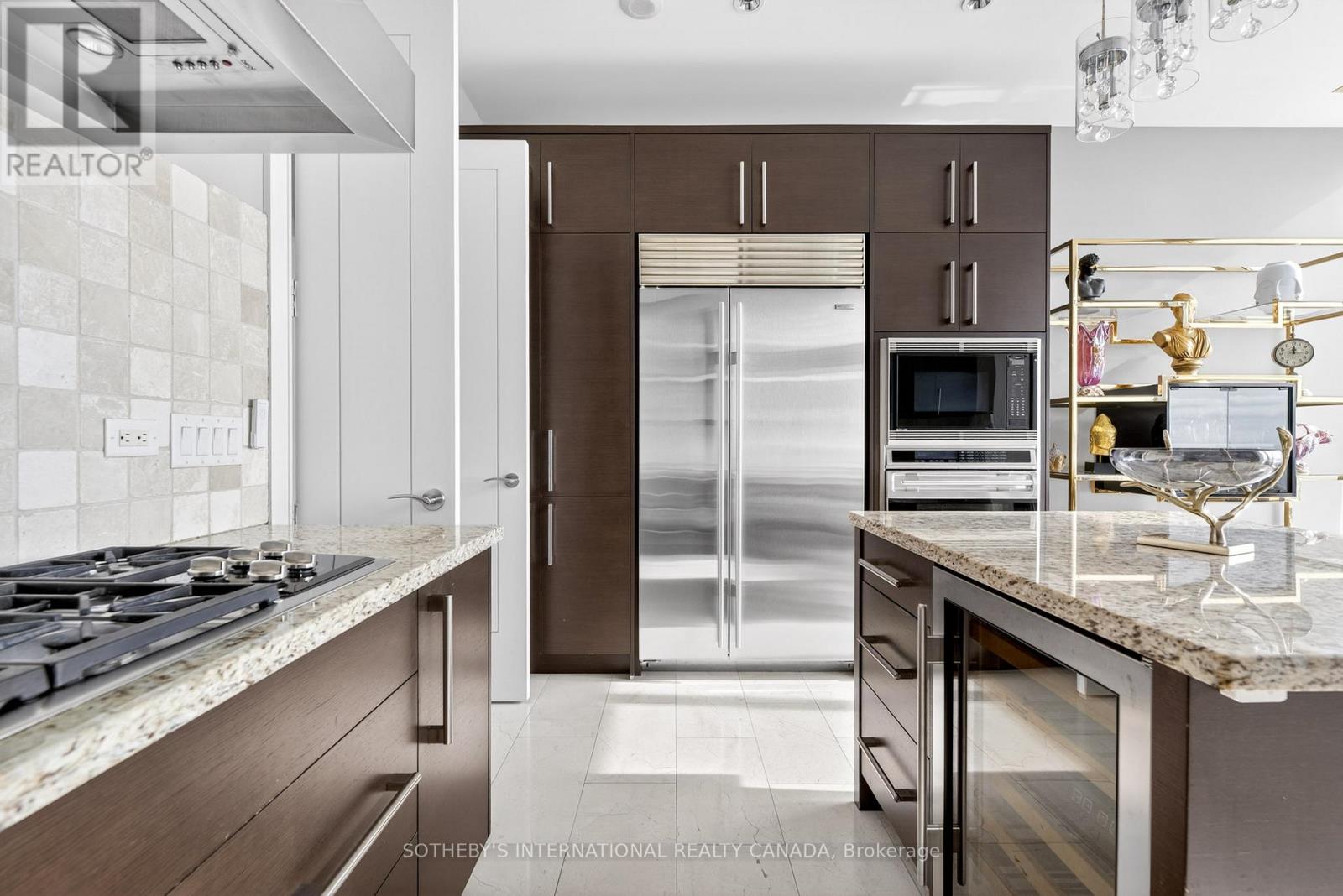 3905 - 183 Wellington Street W, Toronto, Ontario  M5V 0A1 - Photo 38 - C12830948