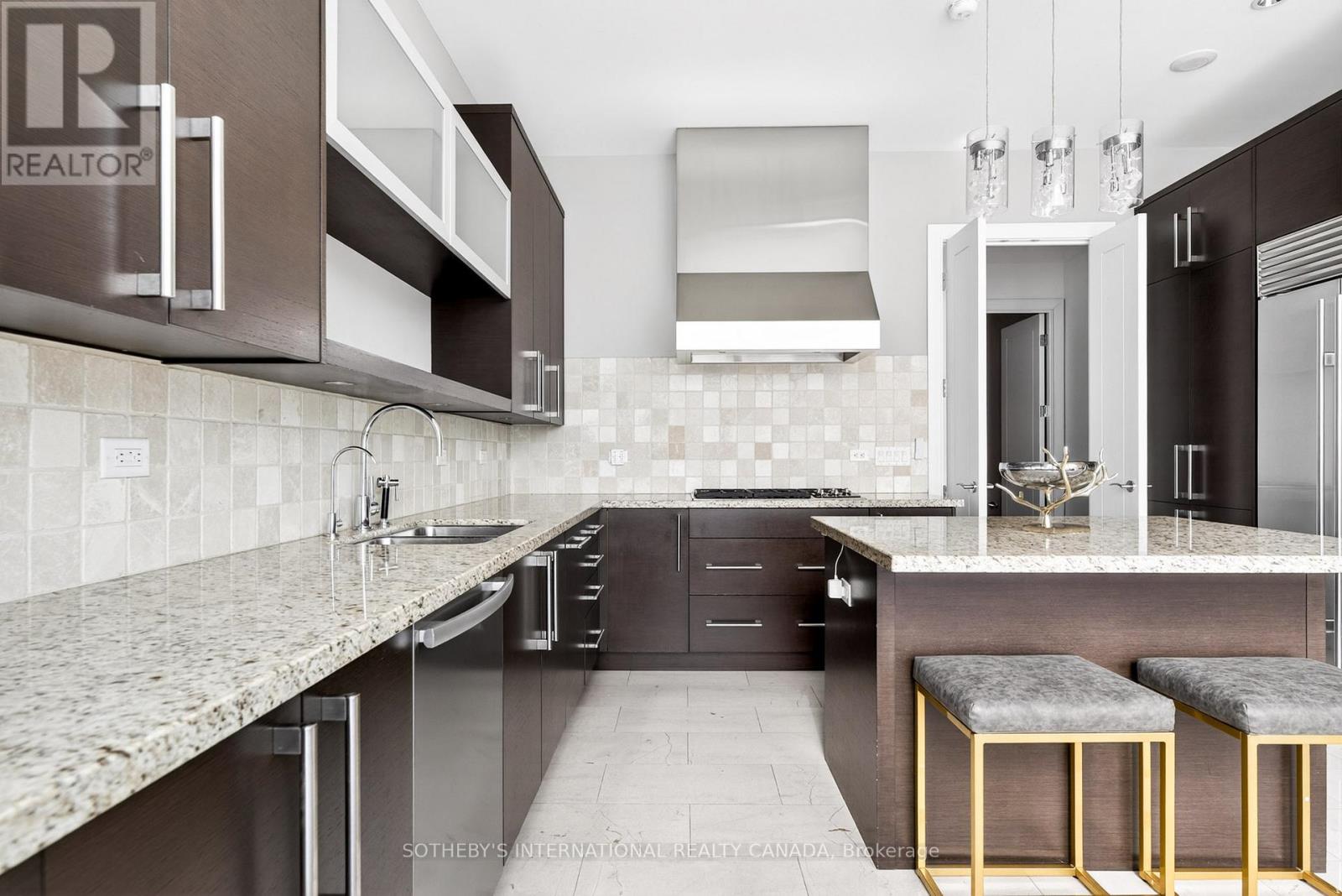 3905 - 183 Wellington Street W, Toronto, Ontario  M5V 0A1 - Photo 40 - C12830948