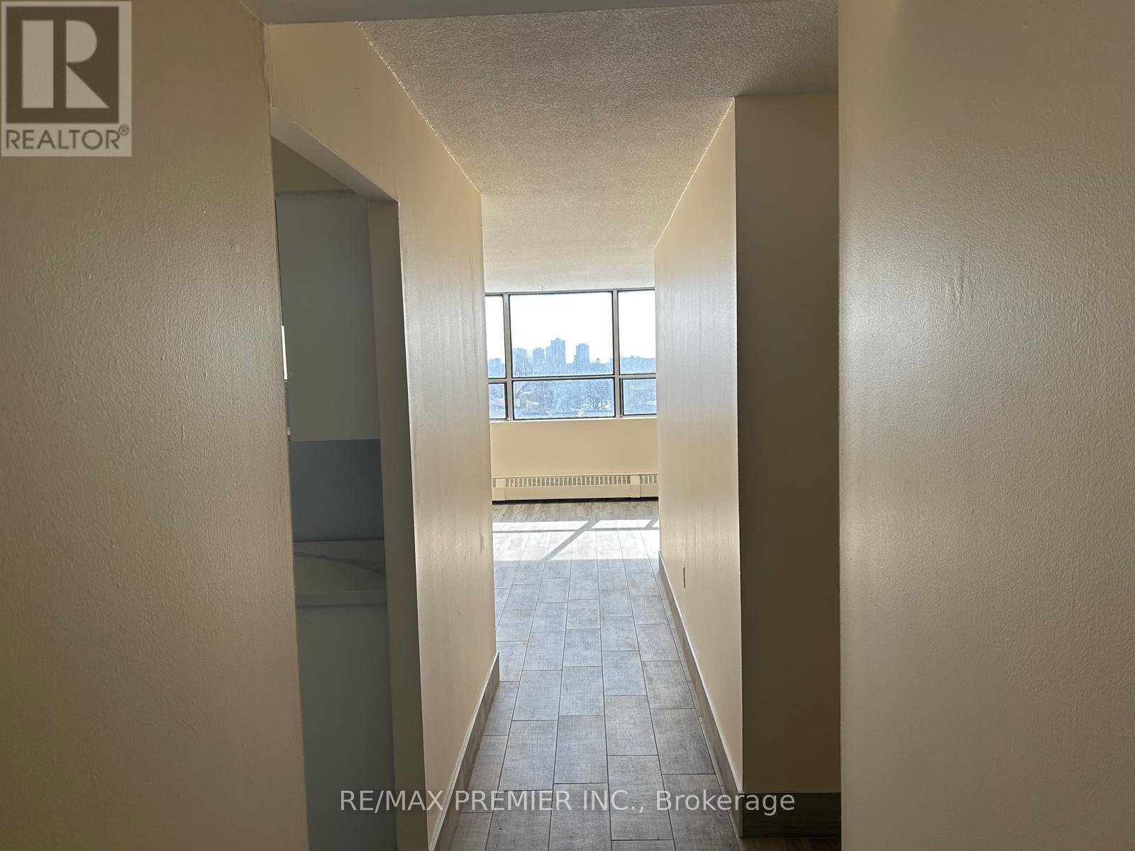 511 - 45 SUNRISE AVENUE