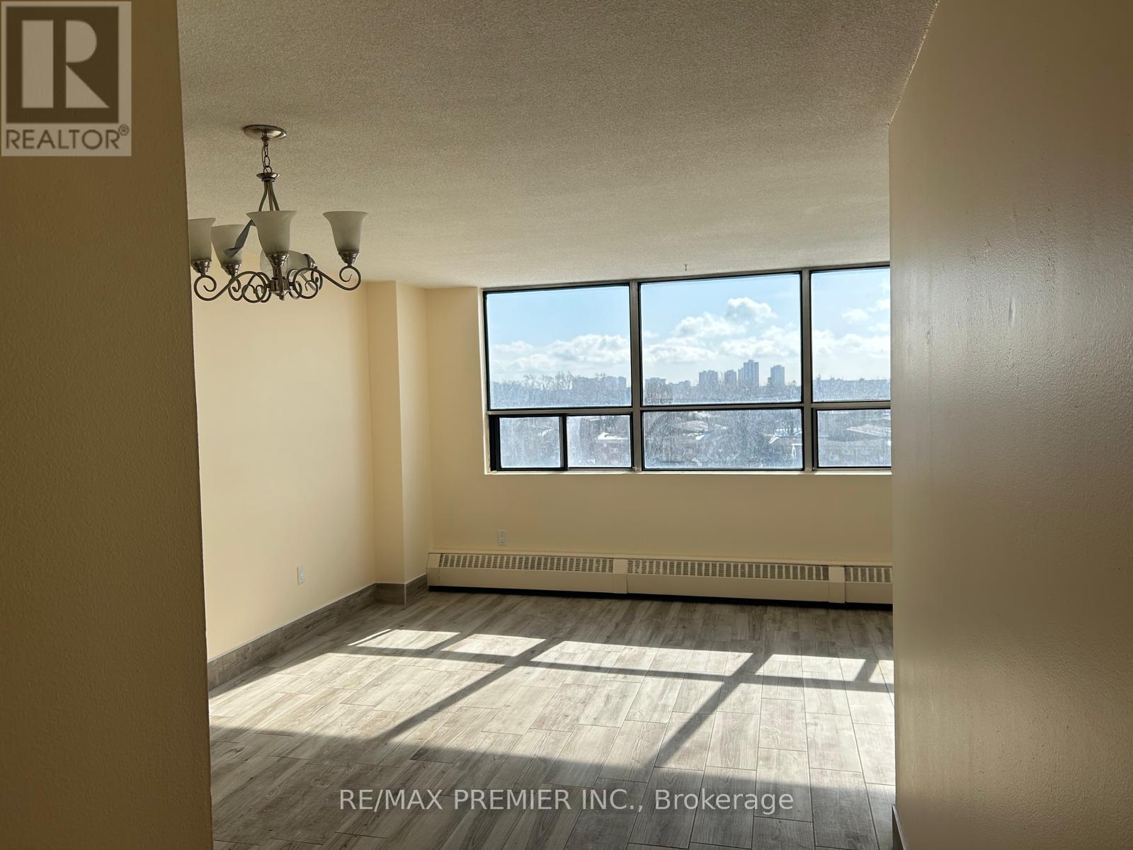 511 - 45 Sunrise Avenue, Toronto, Ontario  M4A 2S3 - Photo 2 - C12830952