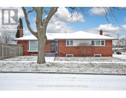 1 BARNES CRESCENT, Toronto, Ontario