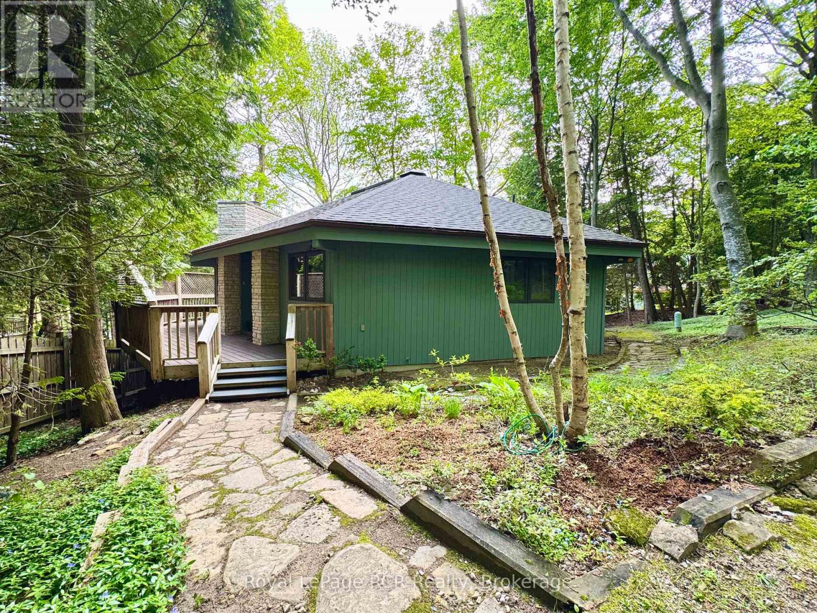 15 Georgian Drive, Northern Bruce Peninsula, Ontario  N0H 1W0 - Photo 6 - X12217606