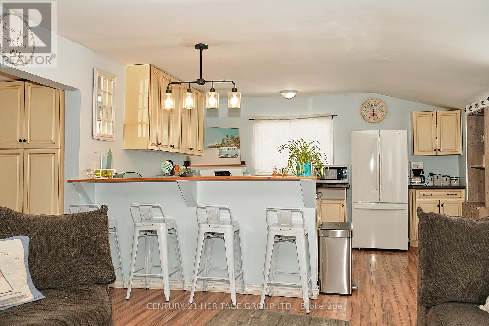 1945 Penetanguishene Road, Oro-Medonte, Ontario  L4M 4Y8 - Photo 10 - S12830926