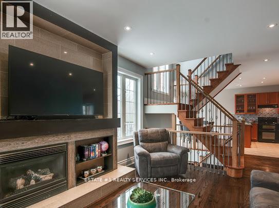 32 River Rock Crescent, Brampton, Ontario  L7A 2W4 - Photo 11 - W12830954