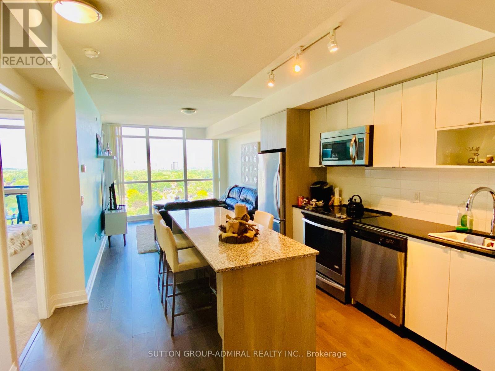 1511 - 9 Valhalla Inn Road, Toronto, Ontario  M9B 0B2 - Photo 6 - W12830982