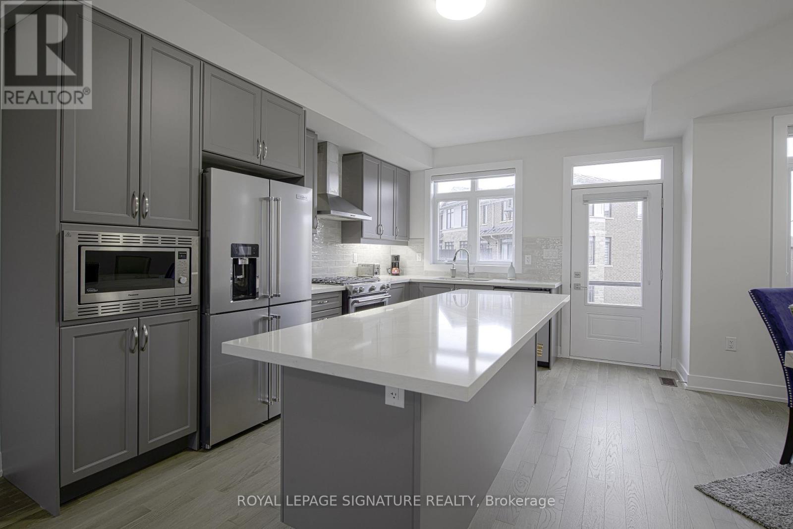 2166 Postmaster Drive, Oakville, Ontario  L6M 5T1 - Photo 13 - W12831002