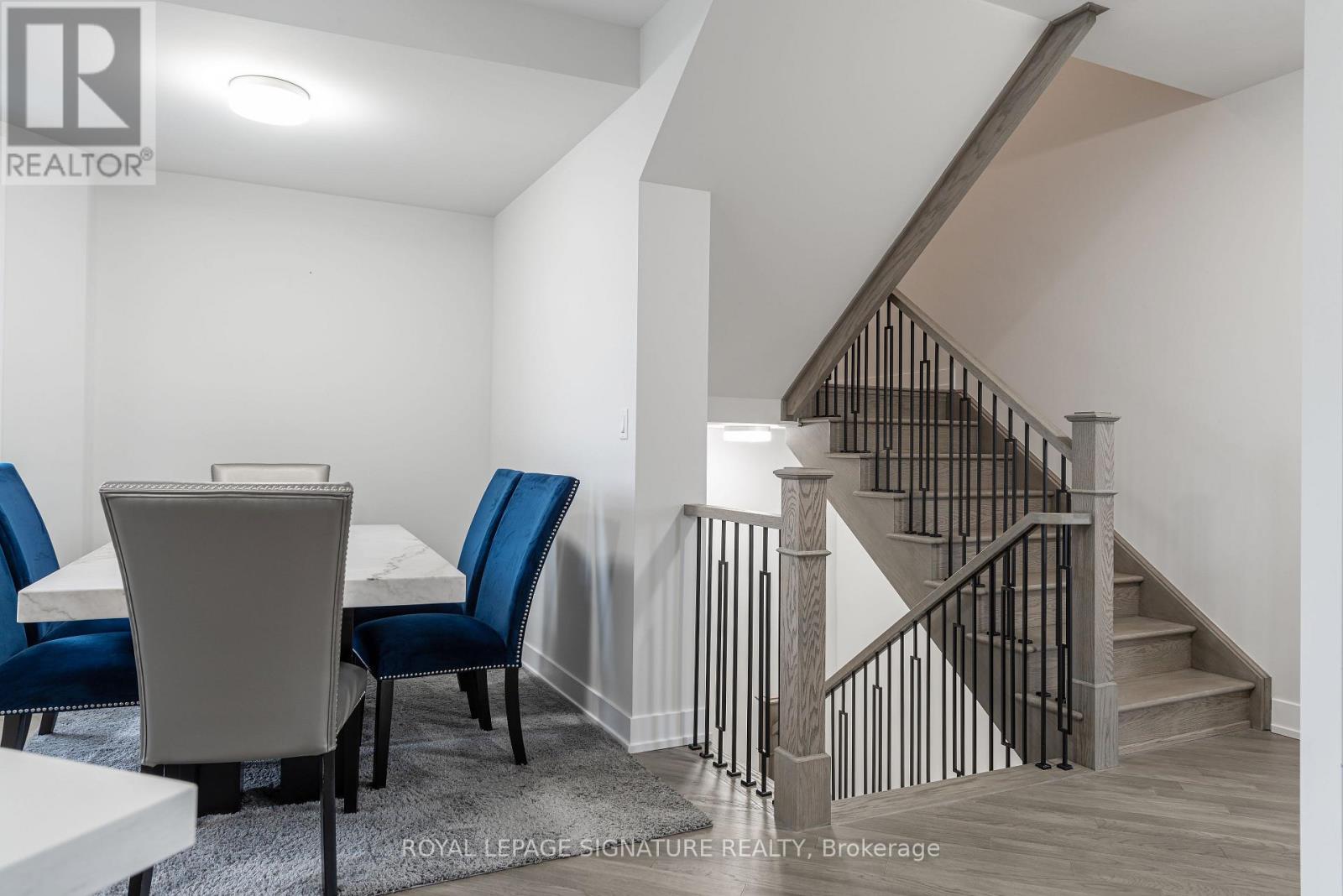 2166 Postmaster Drive, Oakville, Ontario  L6M 5T1 - Photo 16 - W12831002