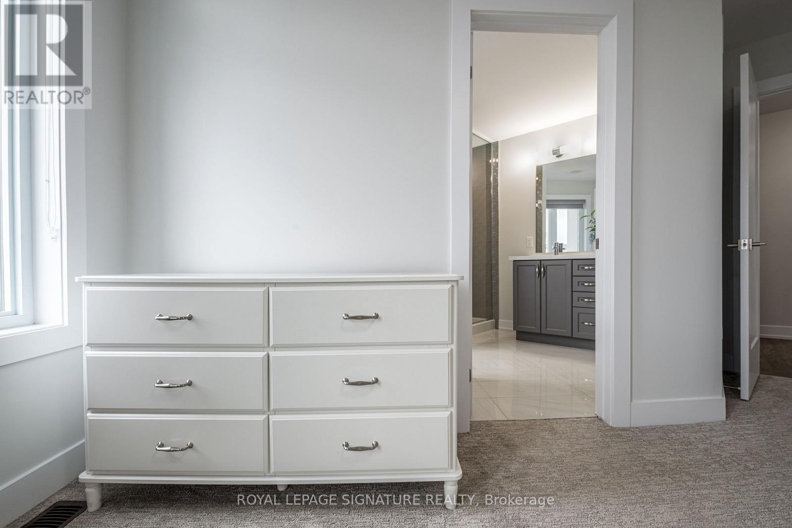 2166 Postmaster Drive, Oakville, Ontario  L6M 5T1 - Photo 23 - W12831002