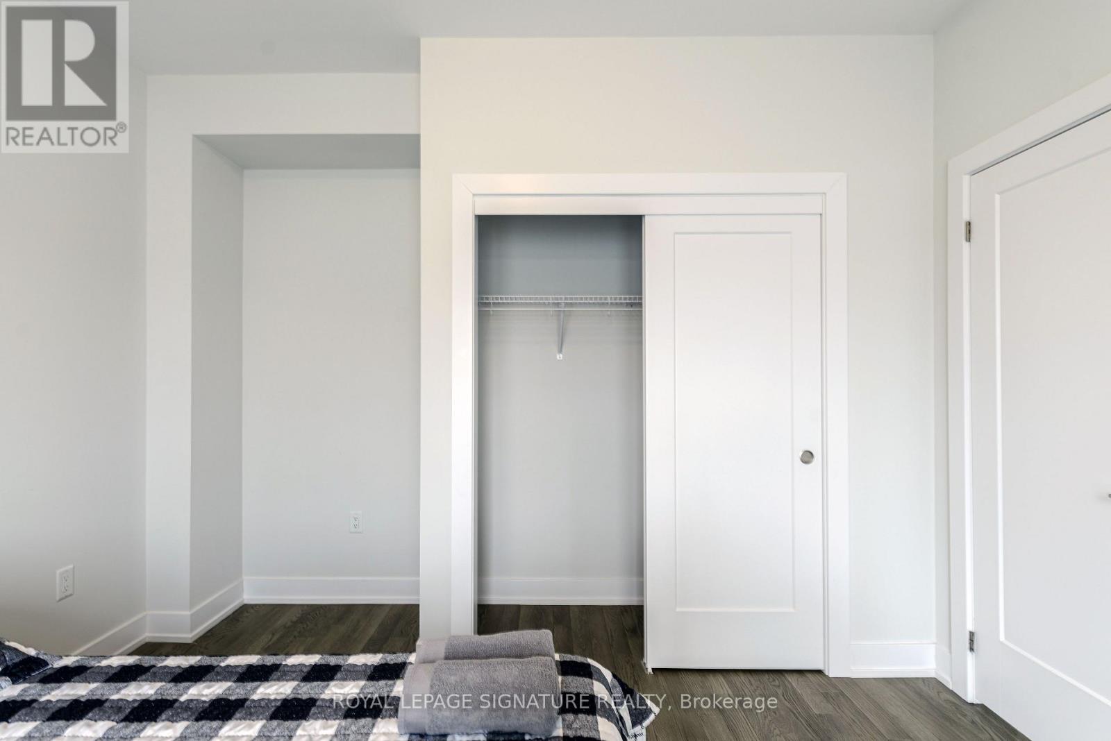 2166 Postmaster Drive, Oakville, Ontario  L6M 5T1 - Photo 29 - W12831002