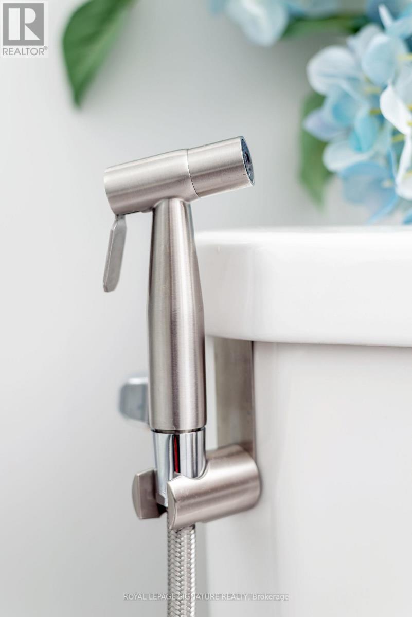 2166 Postmaster Drive, Oakville, Ontario  L6M 5T1 - Photo 36 - W12831002