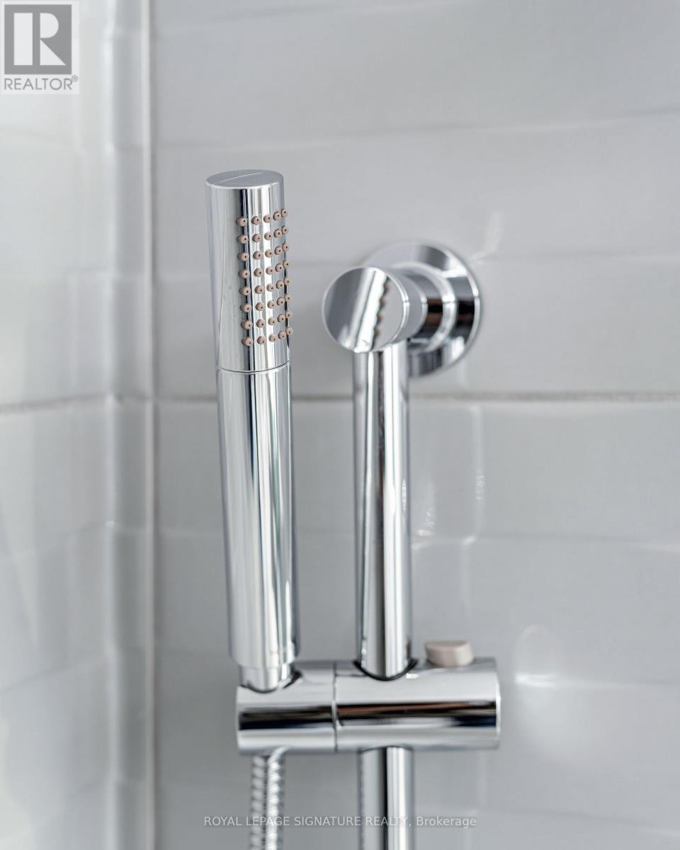 2166 Postmaster Drive, Oakville, Ontario  L6M 5T1 - Photo 37 - W12831002