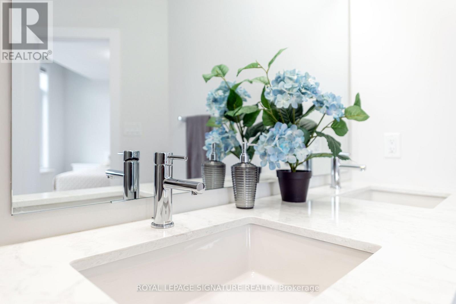 2166 Postmaster Drive, Oakville, Ontario  L6M 5T1 - Photo 41 - W12831002