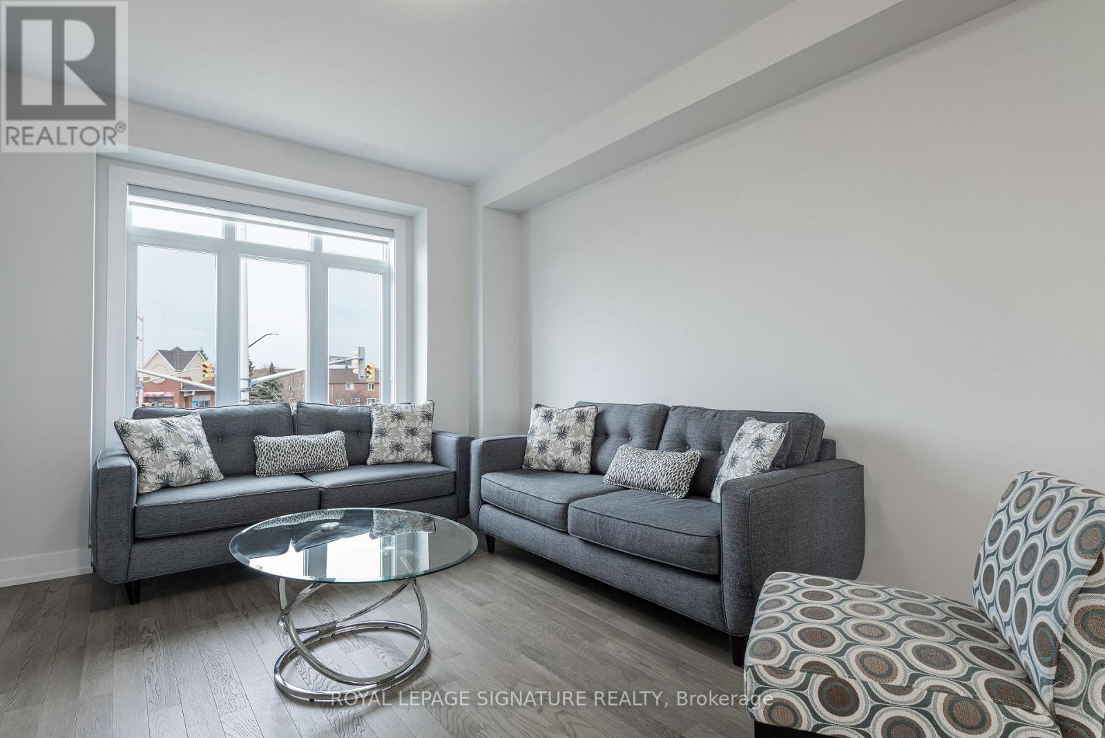 2166 Postmaster Drive, Oakville, Ontario  L6M 5T1 - Photo 8 - W12831002