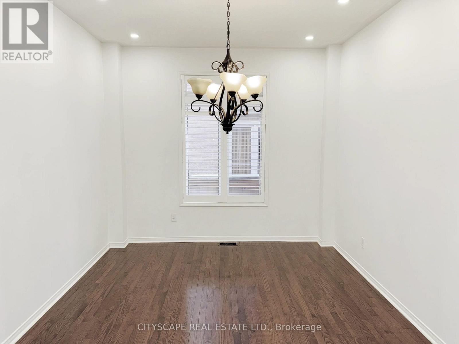 5476 Freshwater Drive, Mississauga, Ontario  L5M 0J8 - Photo 18 - W12831010