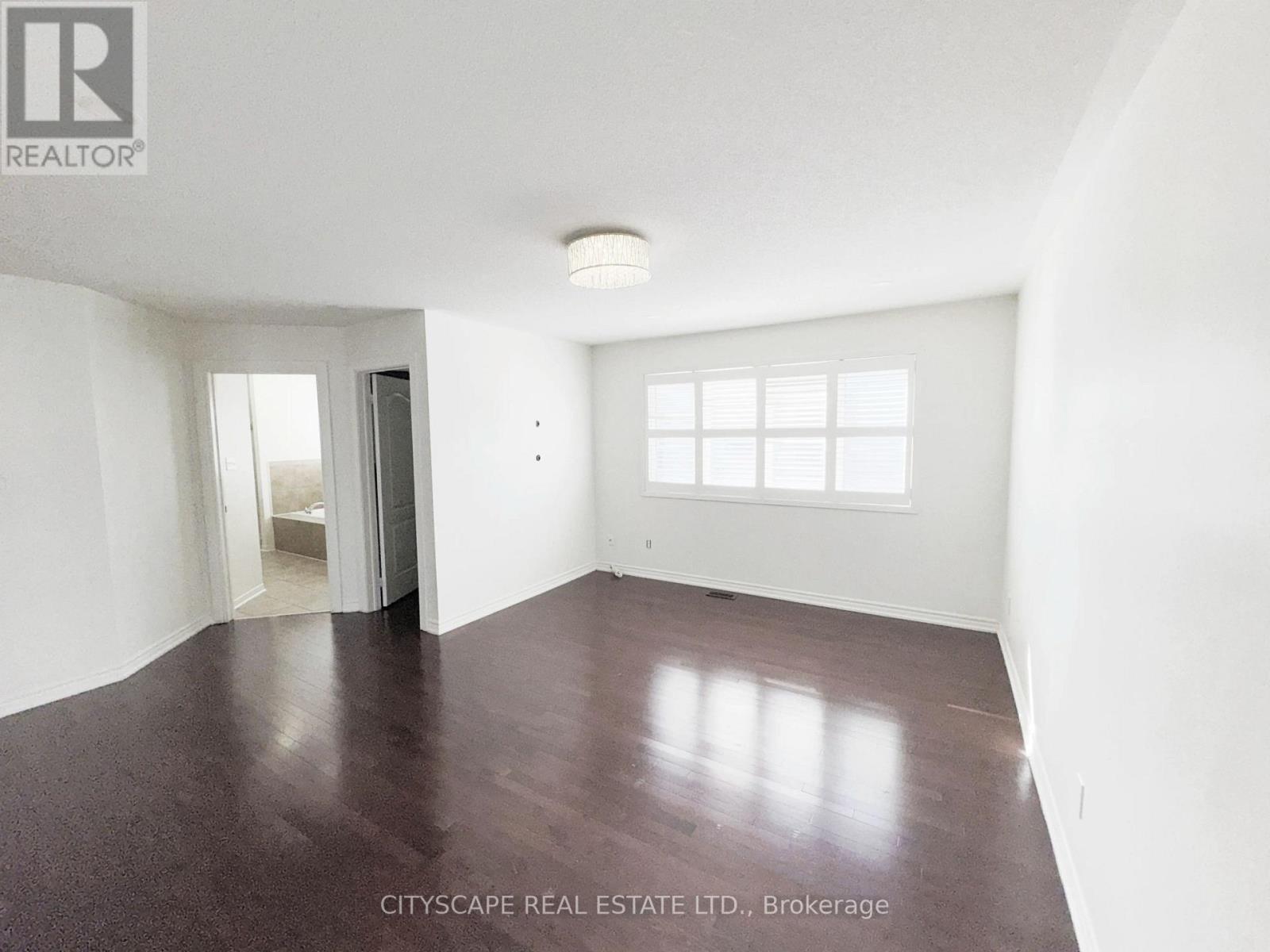 5476 Freshwater Drive, Mississauga, Ontario  L5M 0J8 - Photo 21 - W12831010