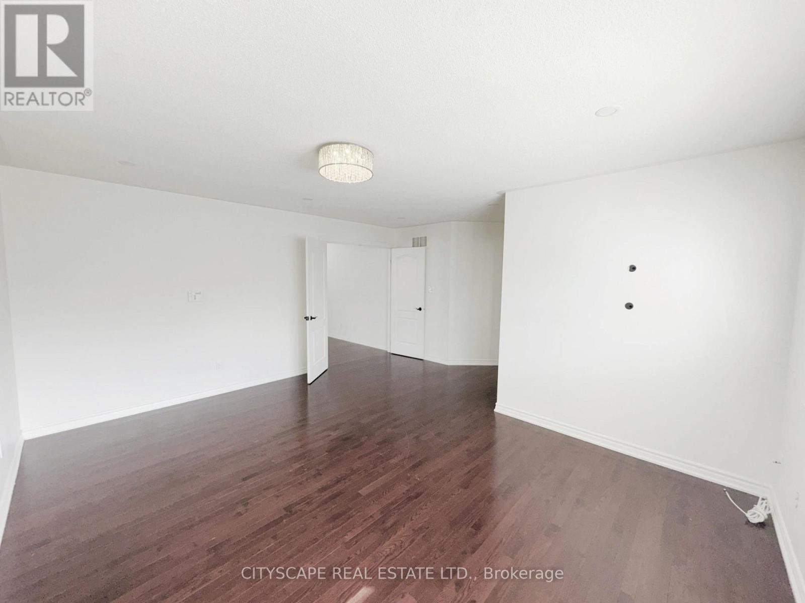 5476 Freshwater Drive, Mississauga, Ontario  L5M 0J8 - Photo 22 - W12831010