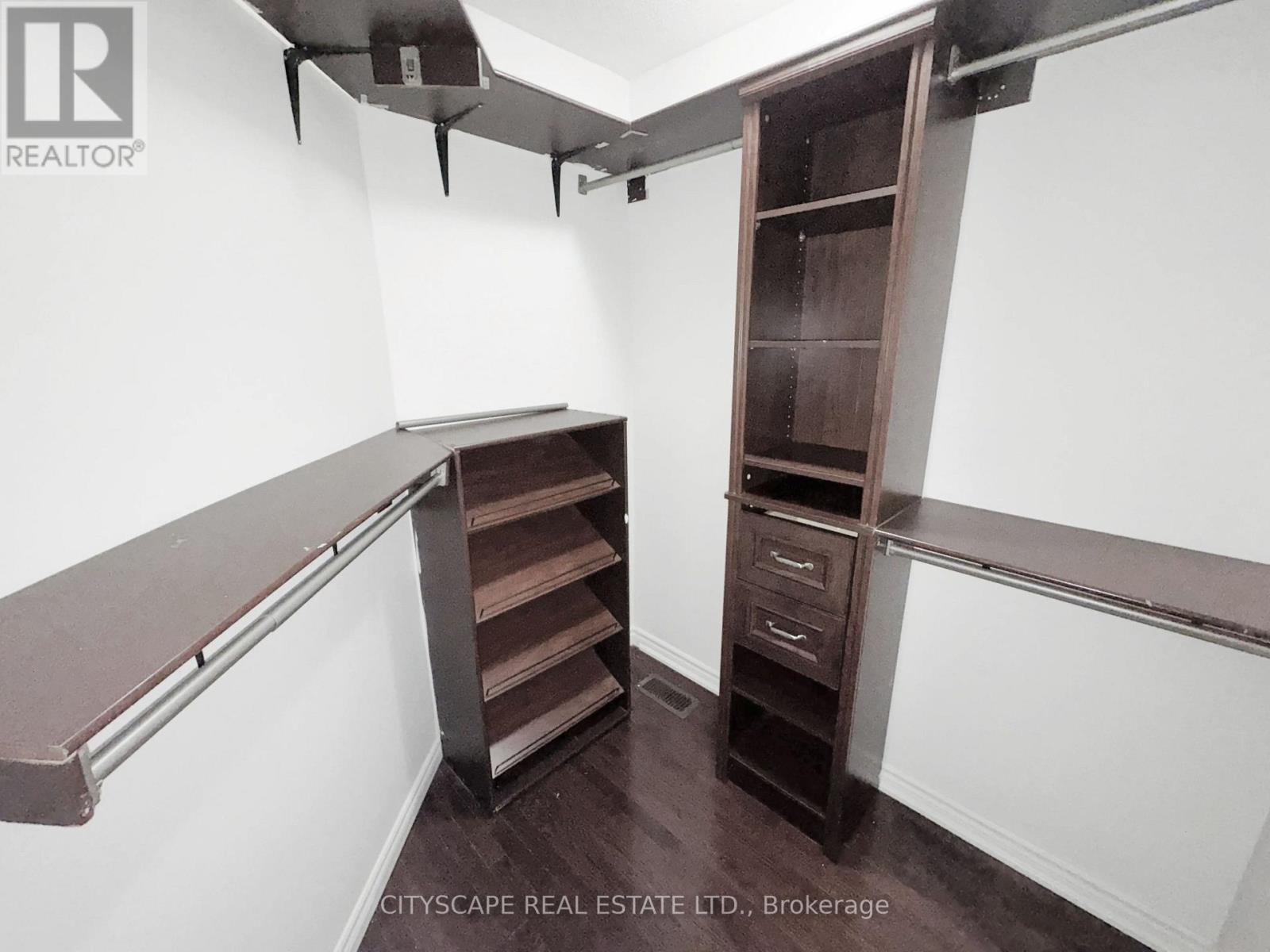 5476 Freshwater Drive, Mississauga, Ontario  L5M 0J8 - Photo 23 - W12831010