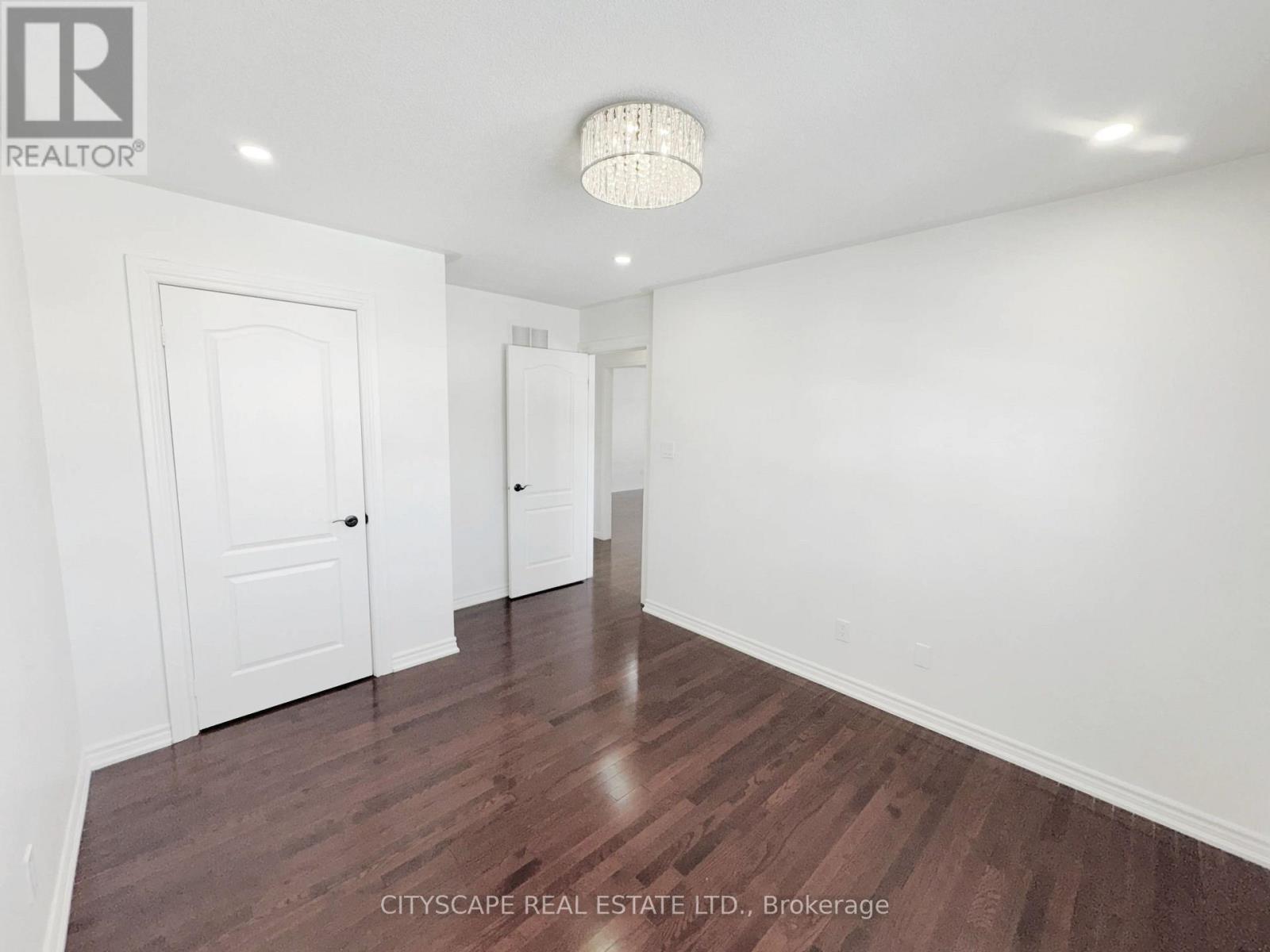 5476 Freshwater Drive, Mississauga, Ontario  L5M 0J8 - Photo 30 - W12831010