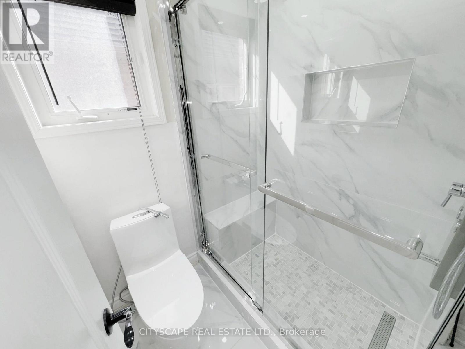 5476 Freshwater Drive, Mississauga, Ontario  L5M 0J8 - Photo 32 - W12831010