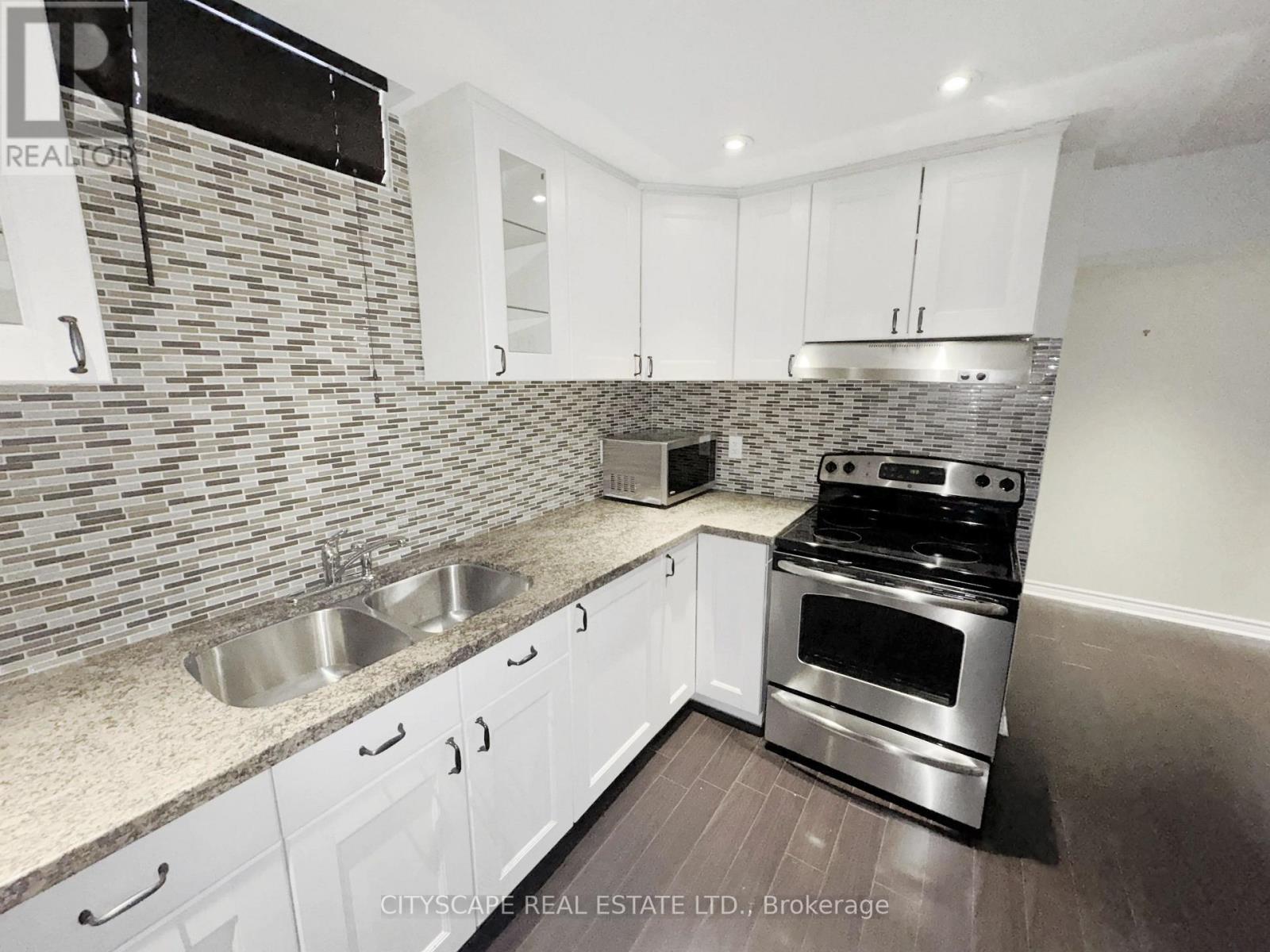 5476 Freshwater Drive, Mississauga, Ontario  L5M 0J8 - Photo 38 - W12831010