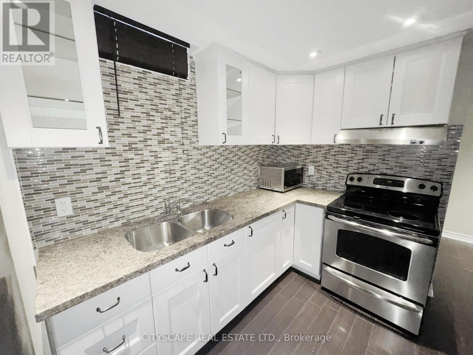 5476 Freshwater Drive, Mississauga, Ontario  L5M 0J8 - Photo 39 - W12831010