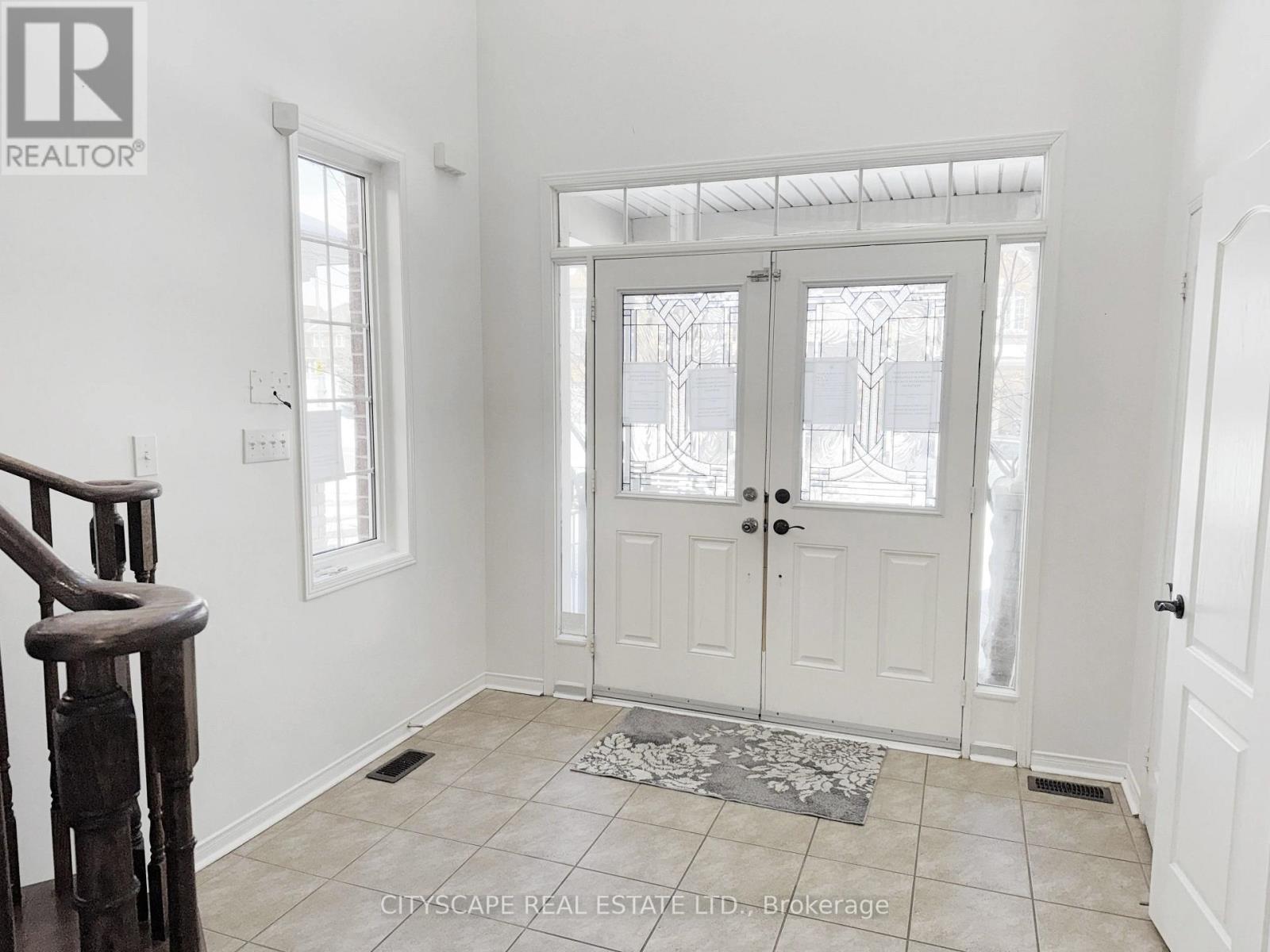 5476 Freshwater Drive, Mississauga, Ontario  L5M 0J8 - Photo 5 - W12831010