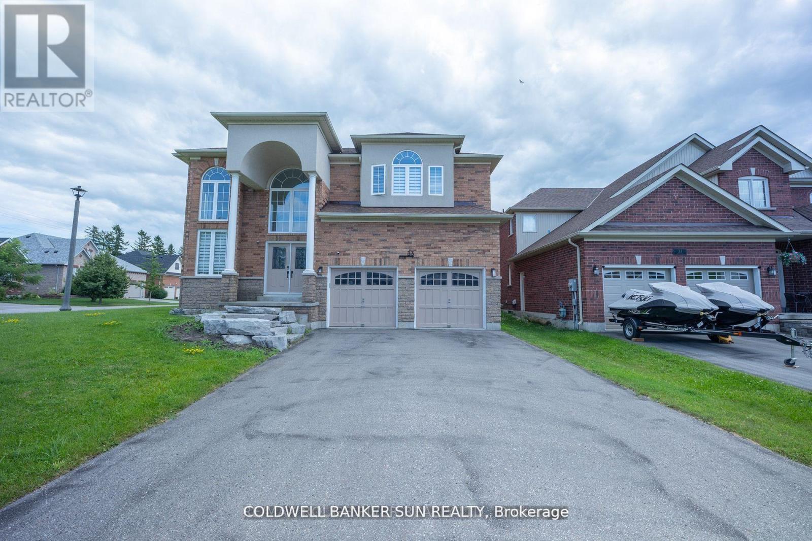 33 Ellis Crescent, Kawartha Lakes, Ontario  K9V 0A5 - Photo 2 - X12830942