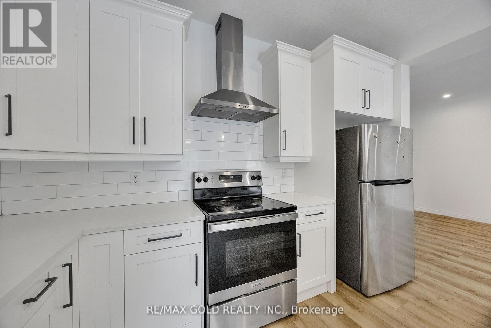 Photo 17 of 38 for 259 Byers Street