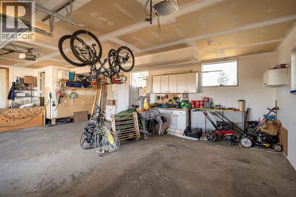 149 Sharp Hill Drive, Rural Rocky View County, Alberta T4A 0P1 - Photo 38 - A2284437