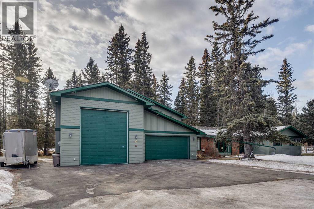 22 Wolf Drive, Rural Rocky View County, Alberta