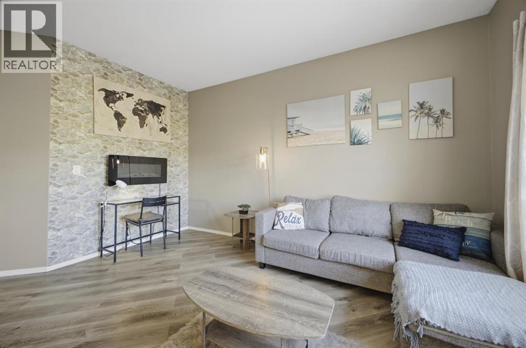 8 Horne Close, Sylvan Lake, Alberta  T4S 0C4 - Photo 12 - A2288401