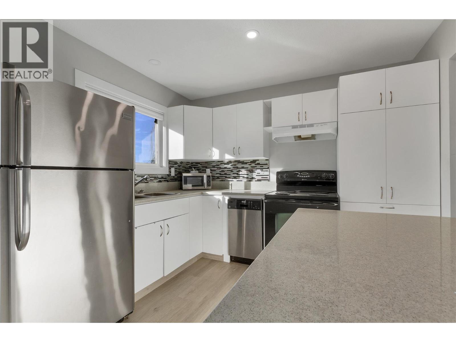 4018 Pleasant Valley Road, Vernon, British Columbia  V1T 4M2 - Photo 8 - 10373713