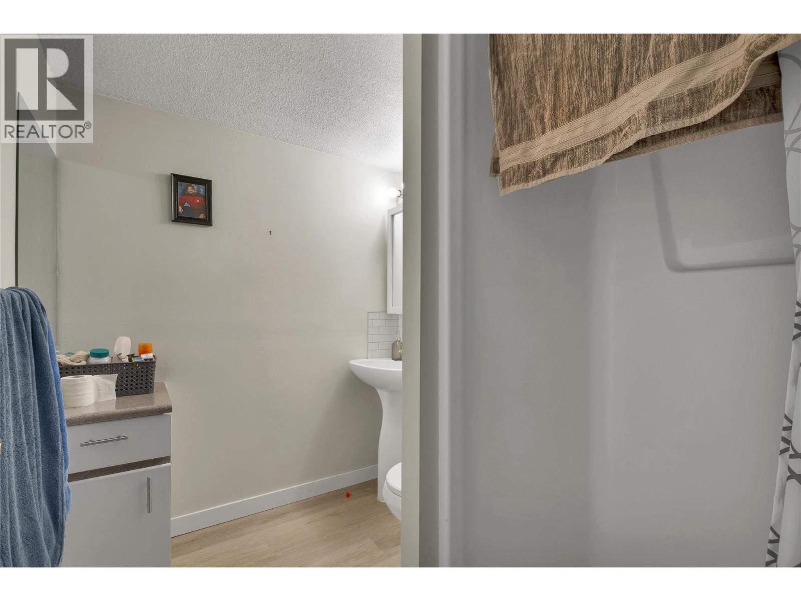 4018 Pleasant Valley Road, Vernon, British Columbia  V1T 4M2 - Photo 17 - 10373713