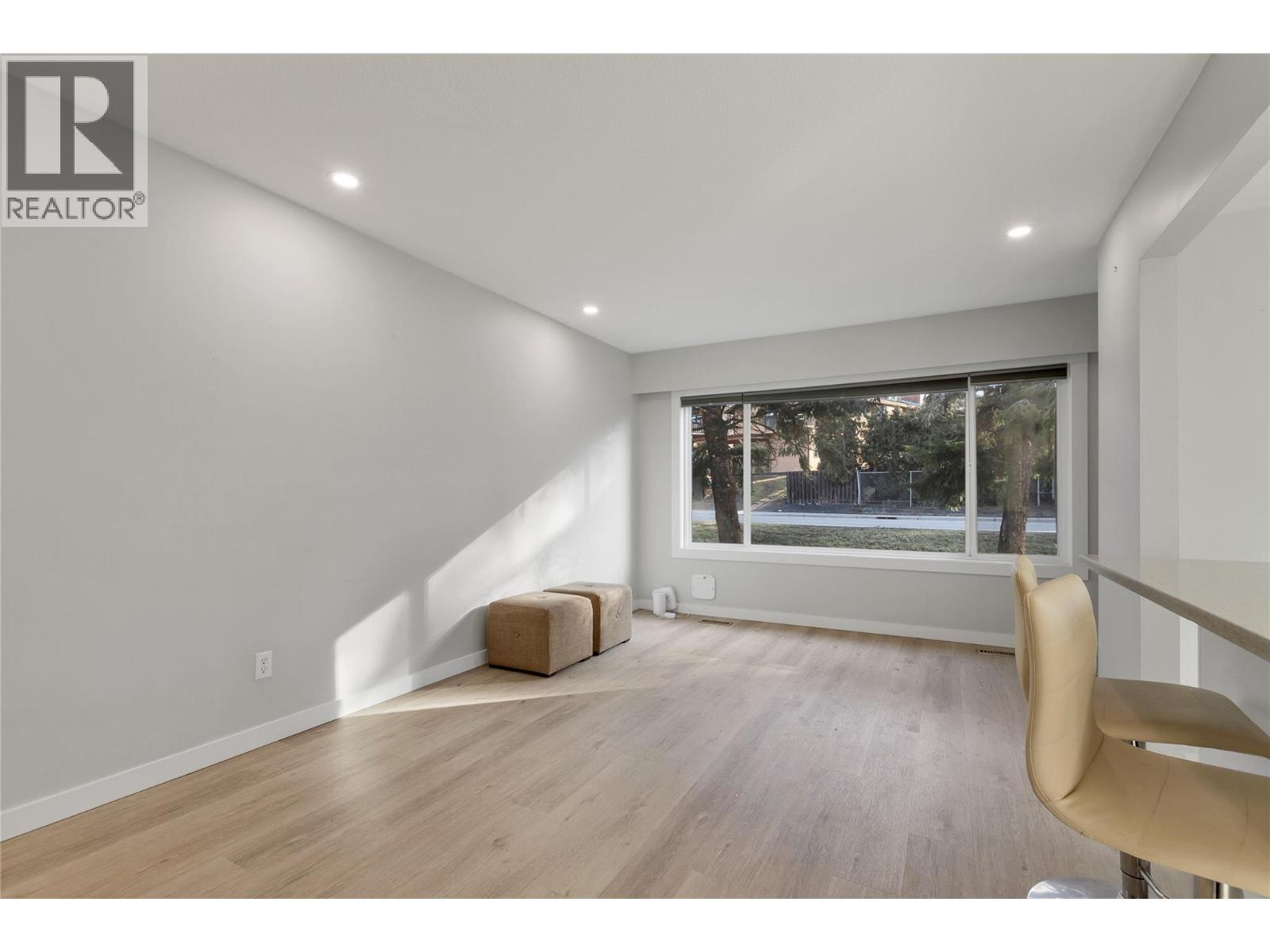 4018 Pleasant Valley Road, Vernon, British Columbia  V1T 4M2 - Photo 9 - 10373713