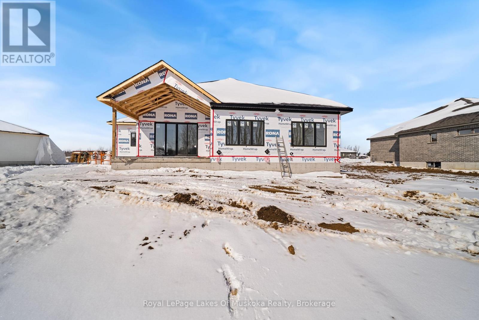 21 Henry Ball Court, Oro-Medonte, Ontario  L0K 2G1 - Photo 2 - S12700412