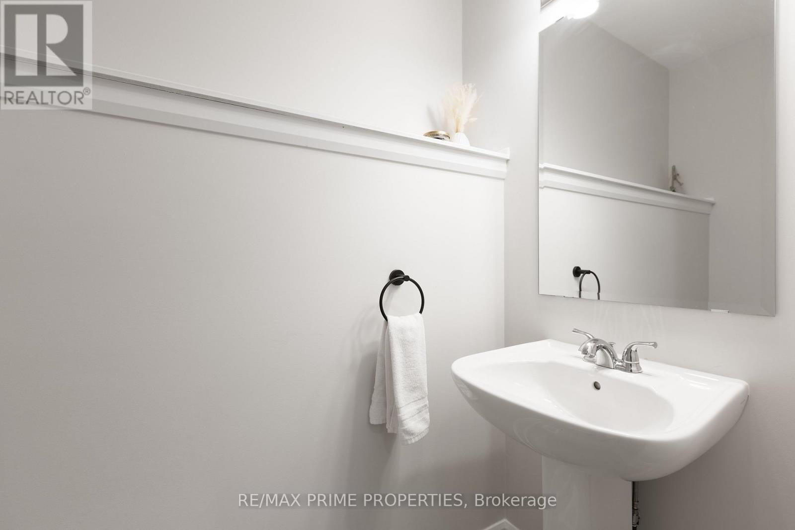 820 Mercier Crescent, Ottawa, Ontario K1W 0N6 - Photo 18 - X12831114