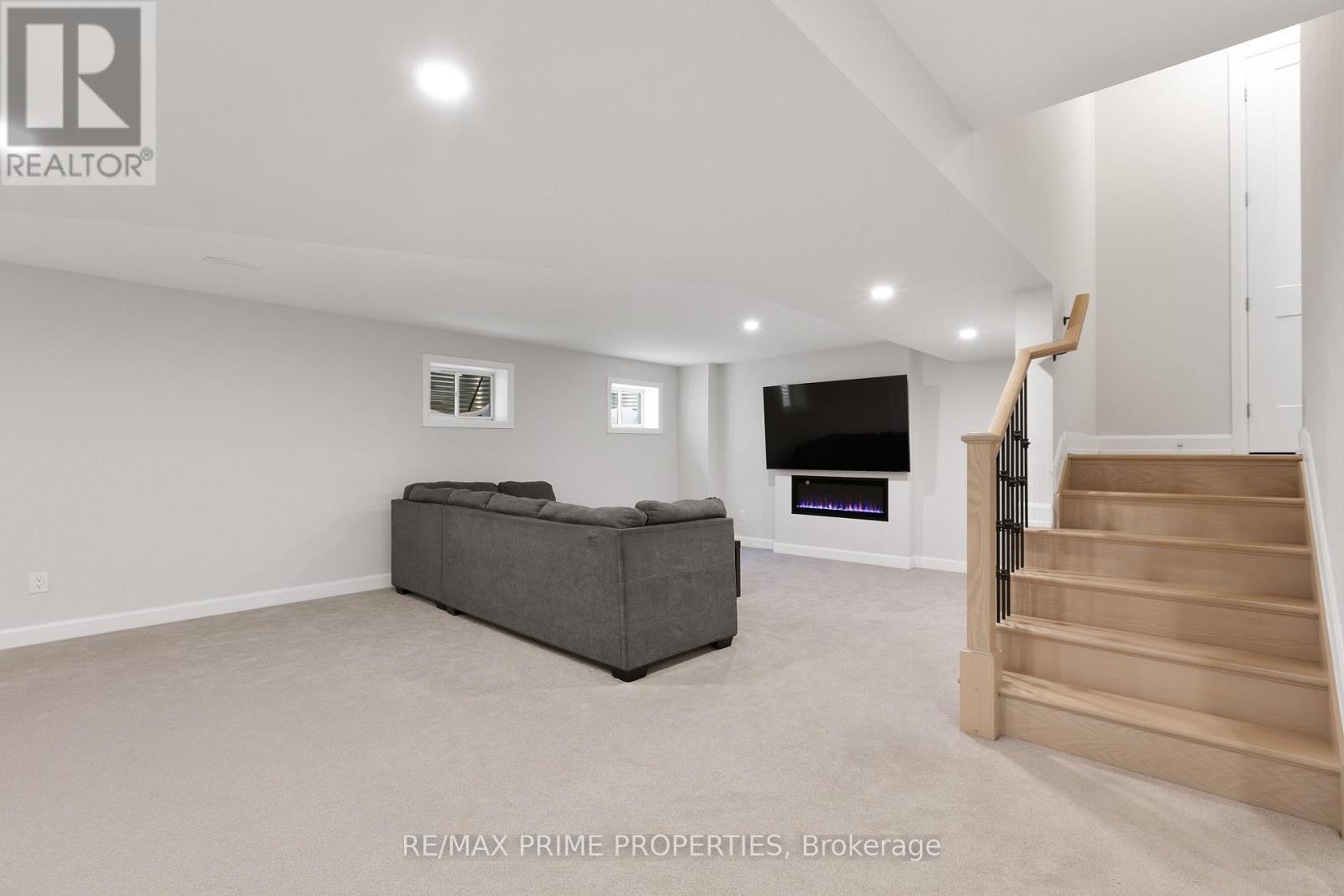 820 Mercier Crescent, Ottawa, Ontario K1W 0N6 - Photo 32 - X12831114