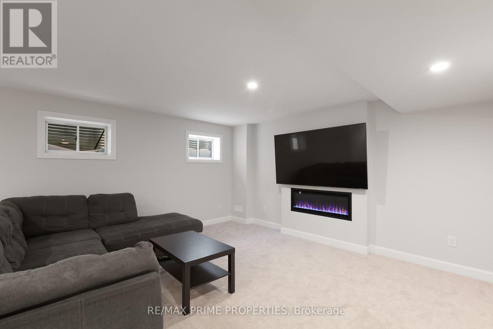 820 Mercier Crescent, Ottawa, Ontario K1W 0N6 - Photo 33 - X12831114