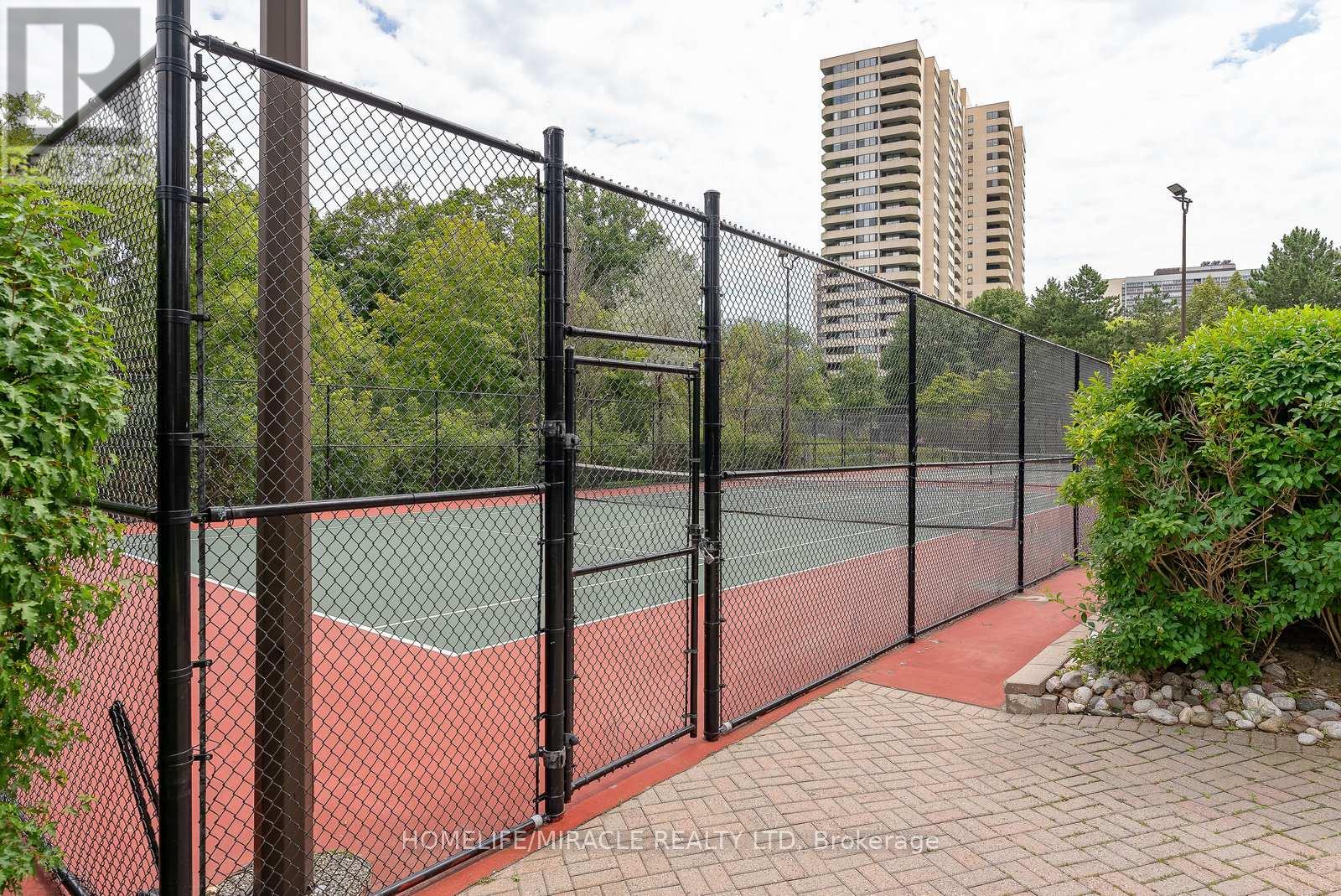 2009 - 7 Concorde Place, Toronto, Ontario  M3C 3N4 - Photo 34 - C12831068