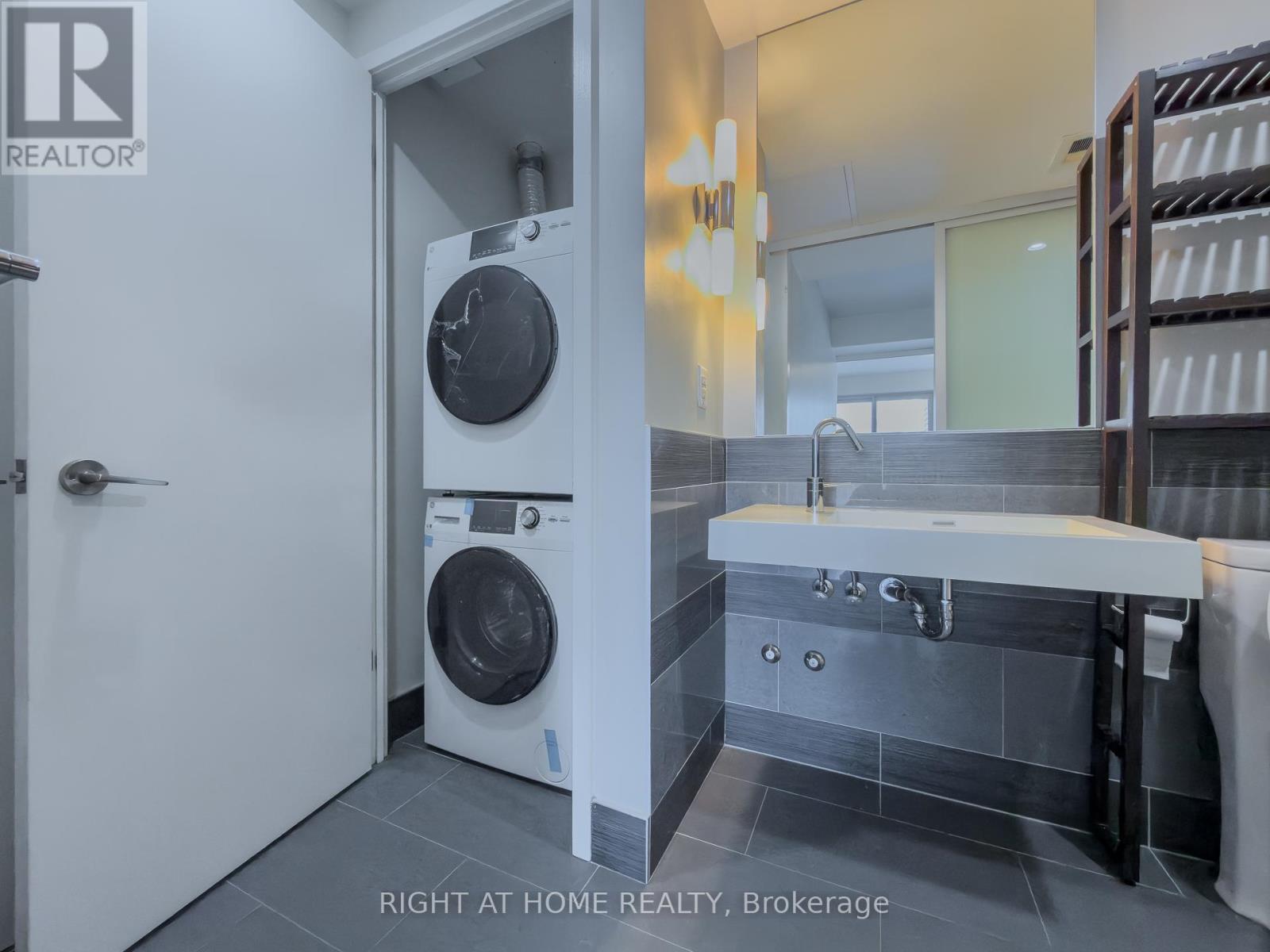 1101 - 390 Cherry Street, Toronto, Ontario  M5A 0E2 - Photo 16 - C12831112