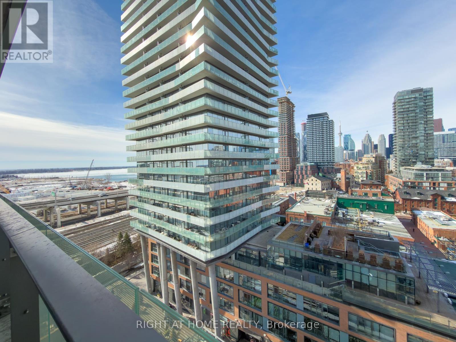 1101 - 390 Cherry Street, Toronto, Ontario  M5A 0E2 - Photo 21 - C12831112