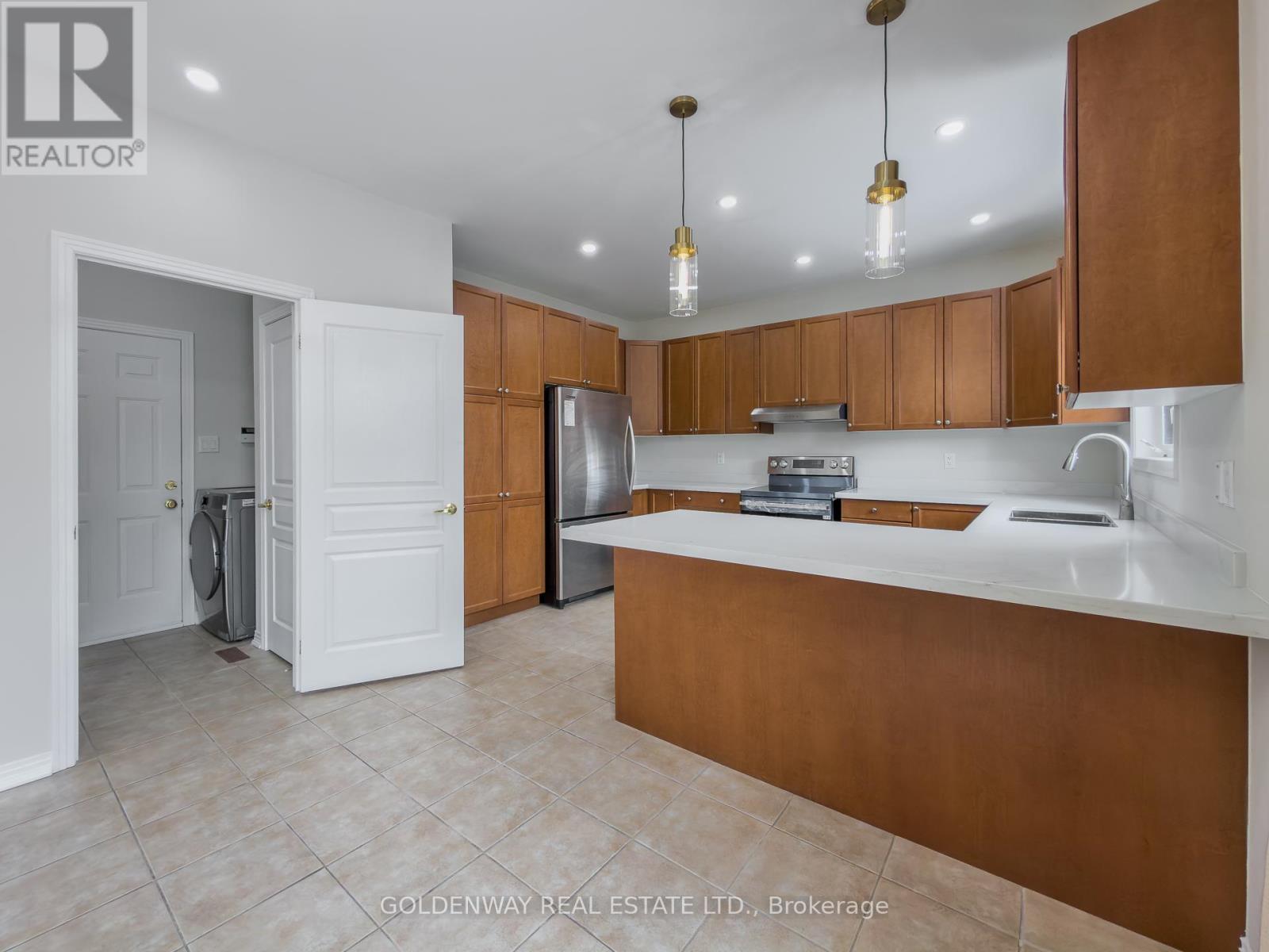 33 Nichols Boulevard, Markham, Ontario  L6C 3A6 - Photo 15 - N12825426