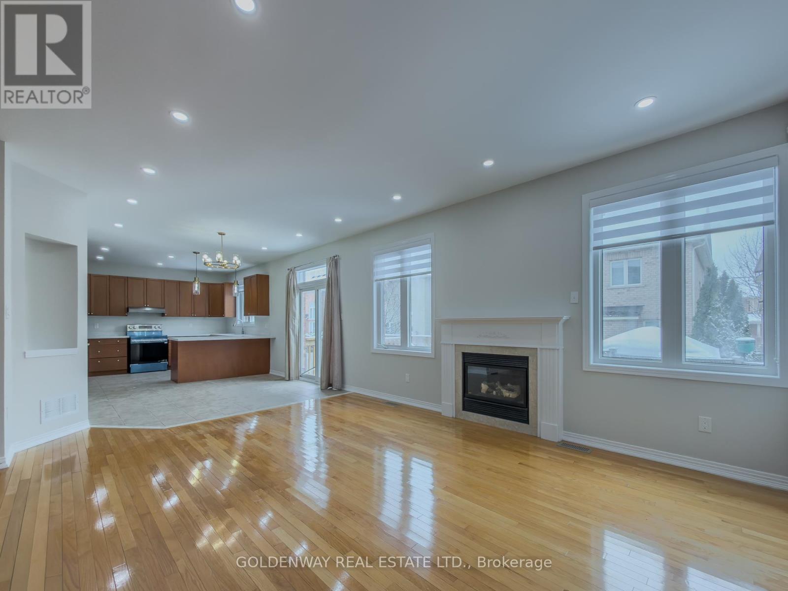 33 Nichols Boulevard, Markham, Ontario  L6C 3A6 - Photo 9 - N12825426