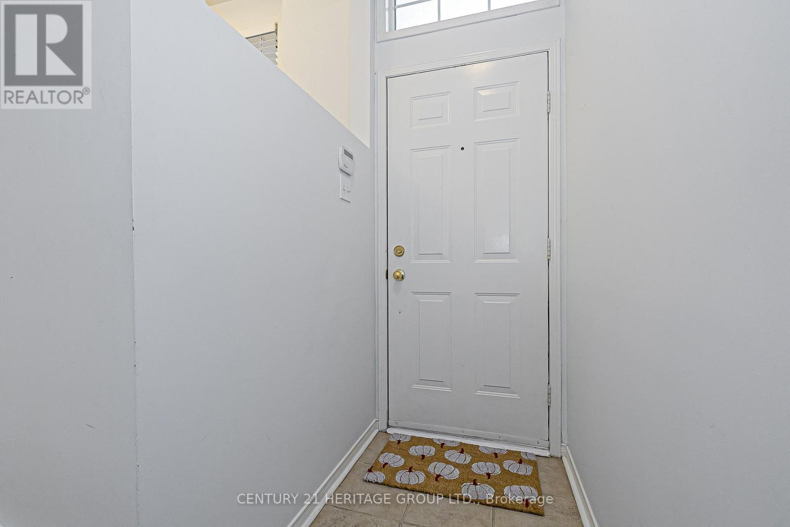 66 - 23 Observatory Lane, Richmond Hill, Ontario  L4C 0M7 - Photo 2 - N12831018